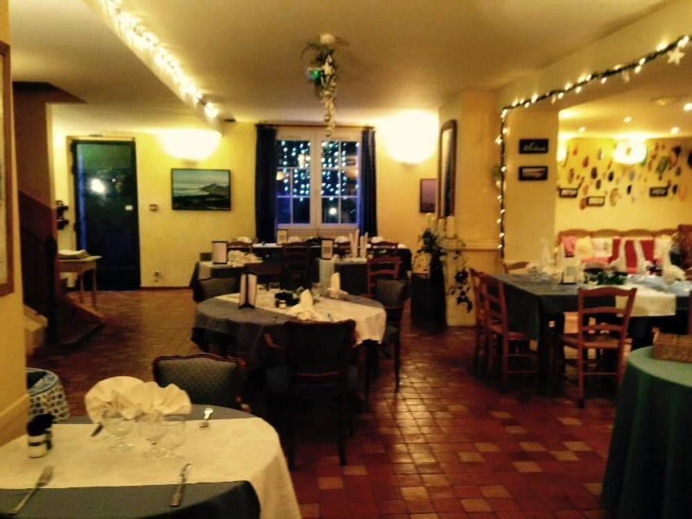 Auberge Des Glycines Porquerolles Bagian luar foto